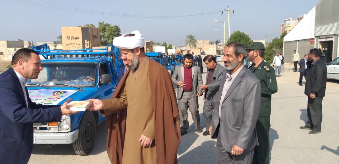 مراسم اهدایی جهیزیه به ۸ زوج یتیم با حضور امام جمعه کارون برگزار شد