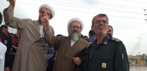 گزارش تصویری/بازدید آیت الله حیدری و امام جمعه کارون از مناطق سیل زده شهرستان