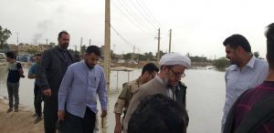گزارش تصویری/بازدید آیت الله حیدری و امام جمعه کارون از مناطق سیل زده شهرستان