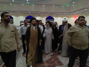 بازدید آیت الله موسوی جزایری،نماینده ولی فقیه در خوزستان از مناطق سیل زده شهرستان کارون