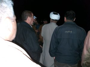 گزارش تصویری/بازدید شبانه امام جمعه کارون از مناطق سیل زده شهرستان
