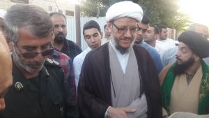 استقبال امام جمعه و مسئولین از ورودکاروان کمک های حشدالشعبی عراق به شهرستان کارون
