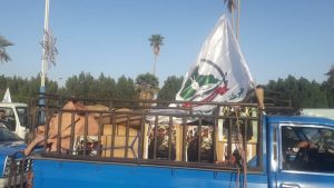 استقبال امام جمعه و مسئولین از ورودکاروان کمک های حشدالشعبی عراق به شهرستان کارون