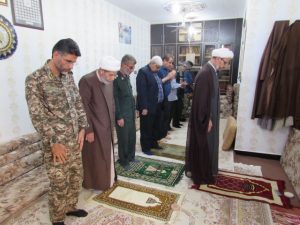 دیدار امام جمعه کارون و فرمانده سپاه استان هرمزگان با خانواده شهید مدافع حرم حسن حزباوی