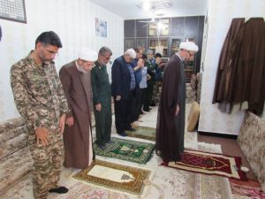 دیدار امام جمعه کارون و فرمانده سپاه استان هرمزگان با خانواده شهید مدافع حرم حسن حزباوی