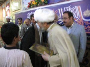گزارشتجلیل ازخانواده اهداء کننده عضو سید رضا غرابی تصویری/تجلیل از خانواده شهید مدافع حرم سجاد باوی در نماز جمعه