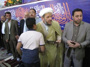 گزارش تصویری/تجلیل از خانواده شهید مدافع حرم سجاد باوی در نماز جمعه