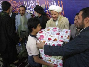 گزارش تصویری/تجلیل از خانواده شهید مدافع حرم سجاد باوی در نماز جمعه