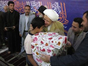 گزارش تصویری/تجلیل از خانواده شهید مدافع حرم سجاد باوی در نماز جمعه