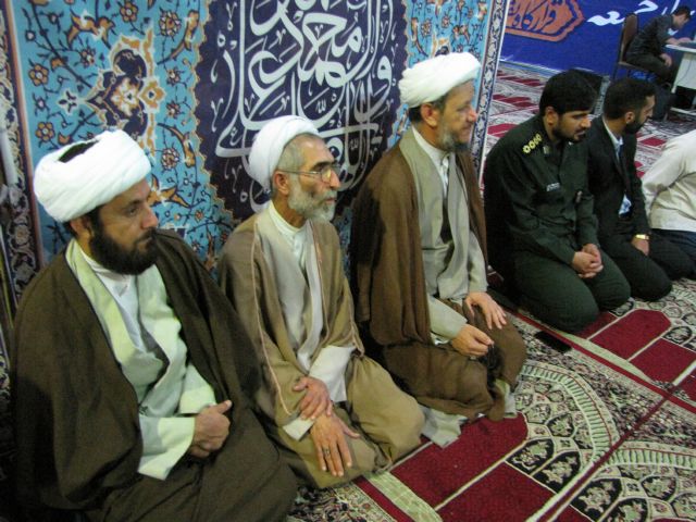 نشست اعضای ستاد نمازجمعه شهرستان کارون بمناسبت چهلمین سال برگزاری نماز جمعه در کشور