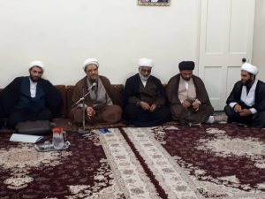 طلاب و روحانیون شهرستان بمناسبت چهلمین سال برگزاری نماز جمعه با امام جمعه کارون دیدار کردند
