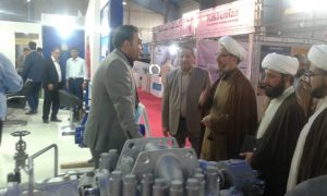 گزارش تصویری/بازدید امام جمعه کارون از نمایشگاه بومی سازی صنایع فولاد