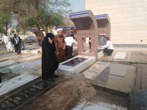 غبار روبی مزار شهدای شهرستان کارون بمناسبت هفته دولت