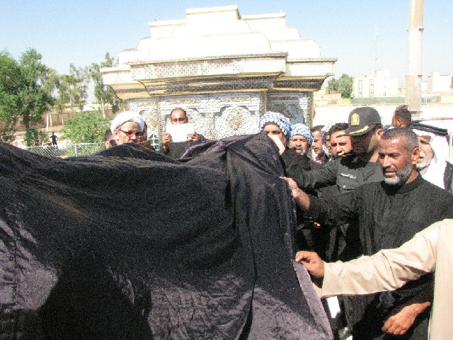 گزارش تصویری/ رونمایی از ضریح نمادین امام حسین(ع)