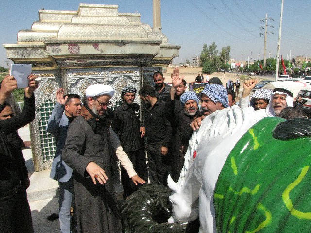 گزارش تصویری/ رونمایی از ضریح نمادین امام حسین(ع)
