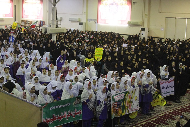راهپیمایی ‌و تجمع بزرگ استکبارستیزی ۱۳ آبان در شهرستان کارون برگزار شد