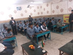 دیدار امام جمعه کارون با دانش آموزان دبیرستان امام خمینی(ره)