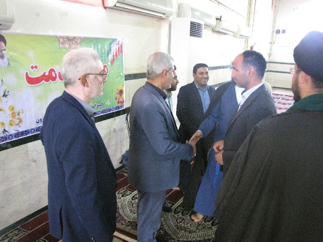 گزارش تصویری/ میز خدمت کمیته امداد در نمازجمعه این هفته