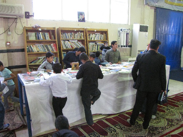 گزارش تصویری/ اهداء و مبادله کتب رایگان درکتابخانه مصلی