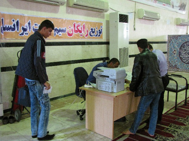 گزارش تصویری/توزیع سیم کارت رایگان ایرانسل