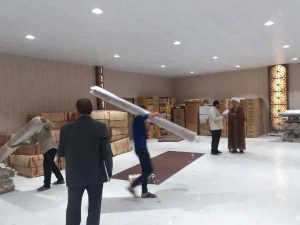 توزیع 300قلم لوازم خانگی ضروری بین نیازمندان باحضور امام جمعه کارون