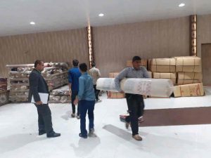 توزیع 300قلم لوازم خانگی ضروری بین نیازمندان باحضور امام جمعه کارون