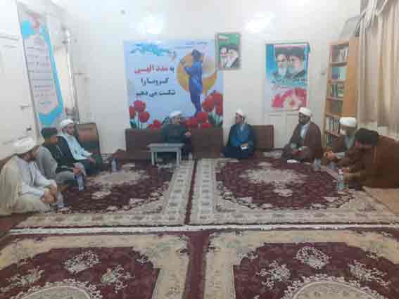 گزارش تصویری/جلسه امام جمعه کارون با روحانیون شهرستان