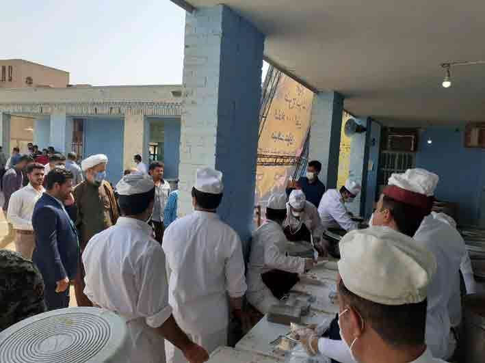 سرکشی امام جمعه کارون از محل های پخت و توزیع غذای گرم