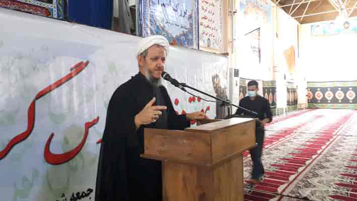 نماز وحدت ادارات در مصلی امام علی(ع) برگزار شد.