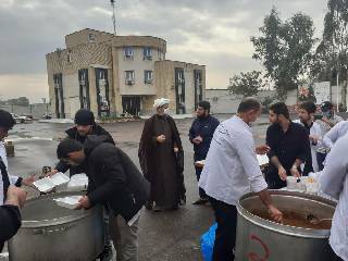 پخت و توزیع 4۰۰۰ پرس غذای گرم با حضور امام جمعه کارون