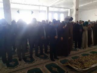 تشییع و اقامه نماز بر پیکر مادر شهید باوی توسط امام جمعه کارون