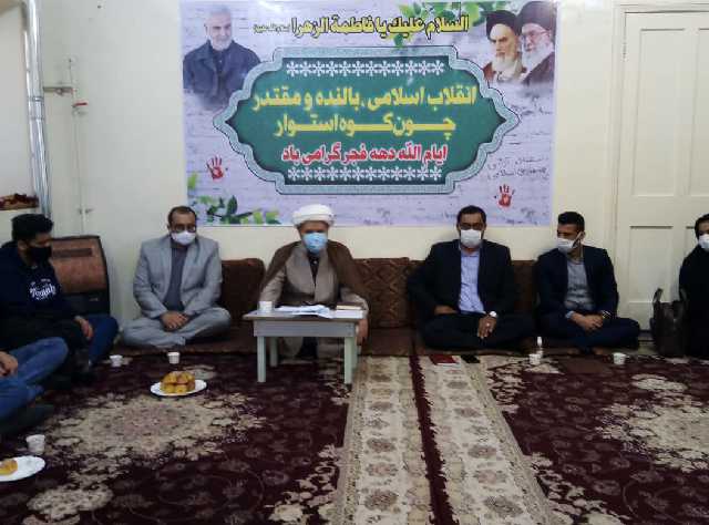 دیدار مسئول وپرسنل اداره آموزش وپرورش ونخبگان ورزشی با امام جمعه کارون به مناسبت دهه فجر