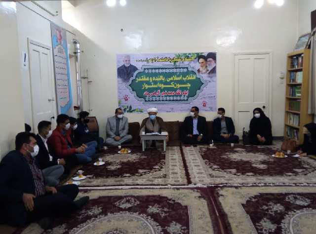 دیدار مسئول وپرسنل اداره آموزش وپرورش ونخبگان ورزشی با امام جمعه کارون به مناسبت دهه فجر