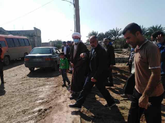 پیگیری رفع مشکلات اهالی روستای ام البنین توسط امام جمعه محترم کارون