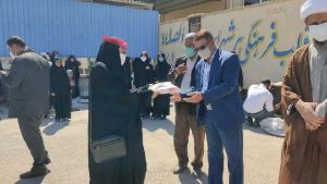 اهدای چادر به جوان و نوجوانان دختر مناطق محروم