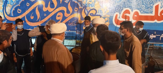 بازدید امام جمعه کارون از محل پخت و توزیع 14 هزار پرس غذا در شهرستان